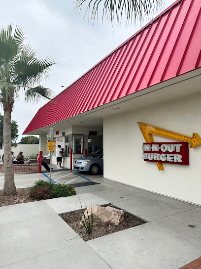 About In-N-Out Burger Restaurant