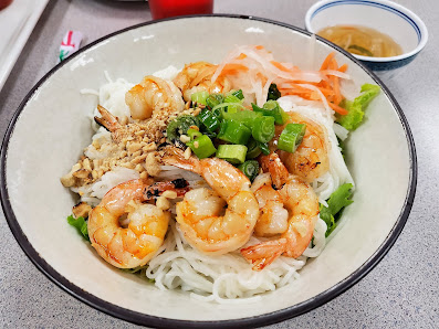 Food & drink photo of Saigon Noodle House