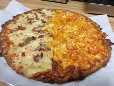 Food & drink photo of Blarney Stone Pizza