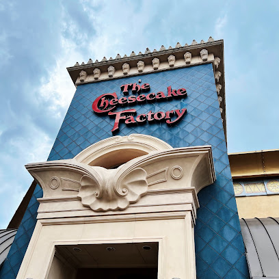 About The Cheesecake Factory Restaurant