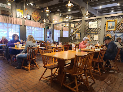 Vibe photo of Cracker Barrel Old Country Store