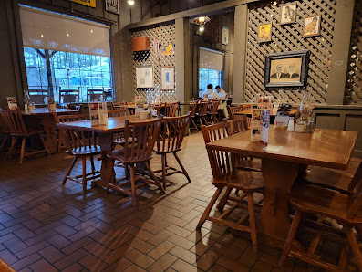 Vibe photo of Cracker Barrel Old Country Store