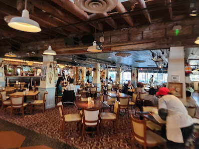 Vibe photo of Pappadeaux Seafood Kitchen