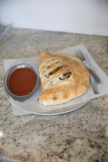 Calzone photo of Enzo's Pizza