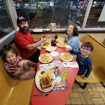 Pictures of Huddle House taken by user