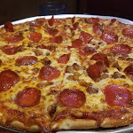 Pictures of Salvadore's Pizzeria taken by user