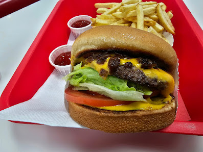Hamburger photo of In-N-Out Burger