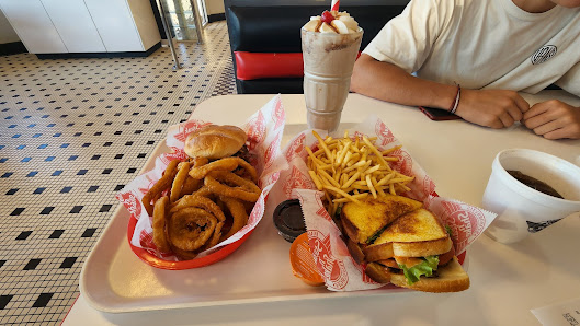 Food & drink photo of Steak 'n Shake