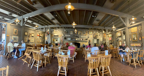 Vibe photo of Cracker Barrel Old Country Store