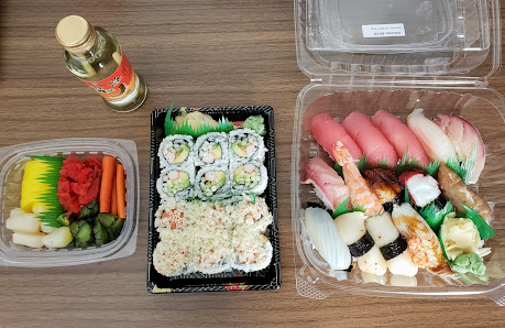 Take-out photo of Maguro Sushi House