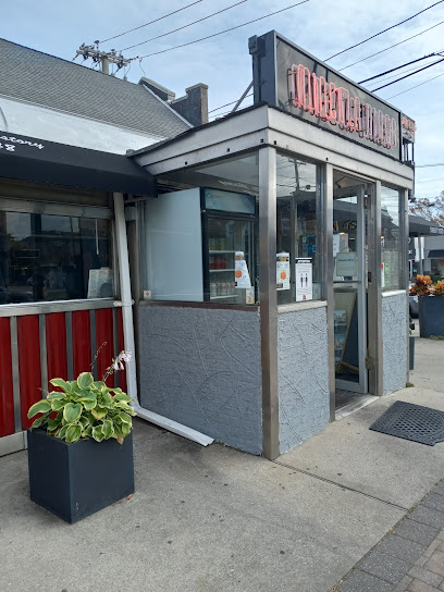 About Mineola Diner Restaurant