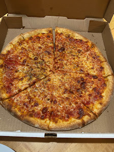 Pizza photo of I Love Pizza