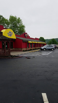 Videos photo of Fuddruckers