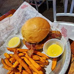 Pictures of Fuddruckers taken by user