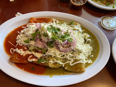Chilaquiles photo of Momentos Cafe