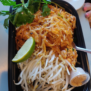 Pad thai photo of Noodle World