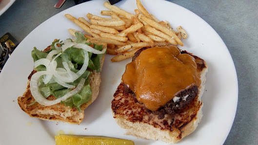 Chicken sandwich photo of Riverhouse Grill