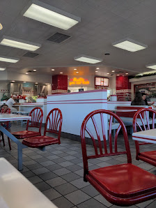 Vibe photo of In-N-Out Burger