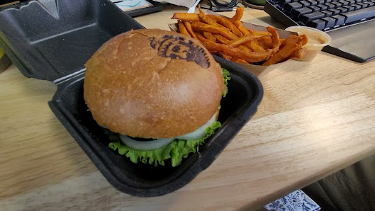 Videos photo of Burly Burger
