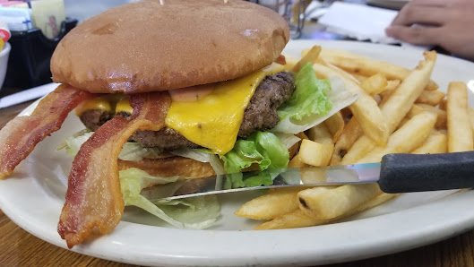 Cheeseburger photo of Carnitas Express