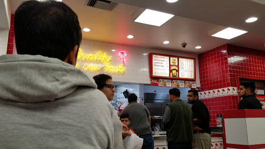 Videos photo of In-N-Out Burger