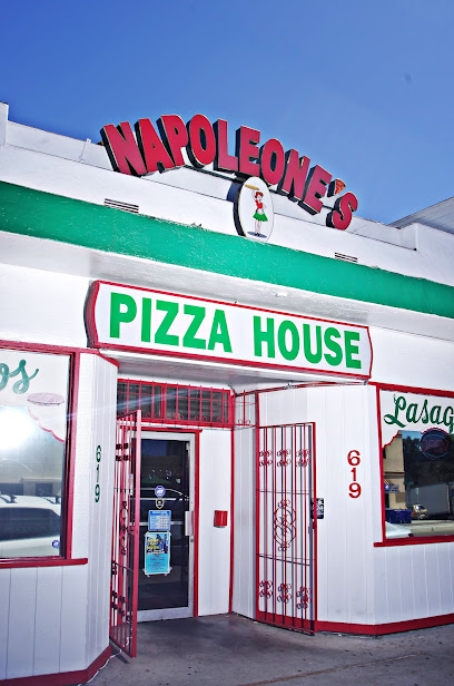 About Napoleone's Pizza House Restaurant