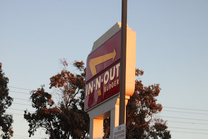 About In-N-Out Burger Restaurant