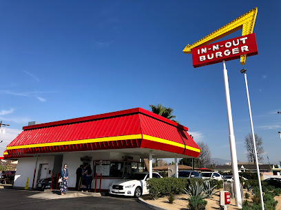 About In-N-Out Burger Restaurant