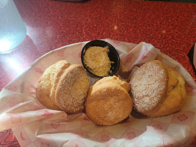 Food & drink photo of Lucille's Smokehouse Bar-B-Que